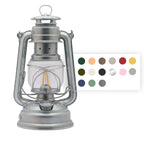 Feuerhand LED Laterne Baby Special 276 in silber, kombiniert traditionelles Design mit moderner LED-Technologie.