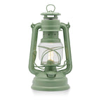 Feuerhand LED Laterne Baby Special 276 in sage green, modernes Design trifft auf traditionelle Handwerkskunst.