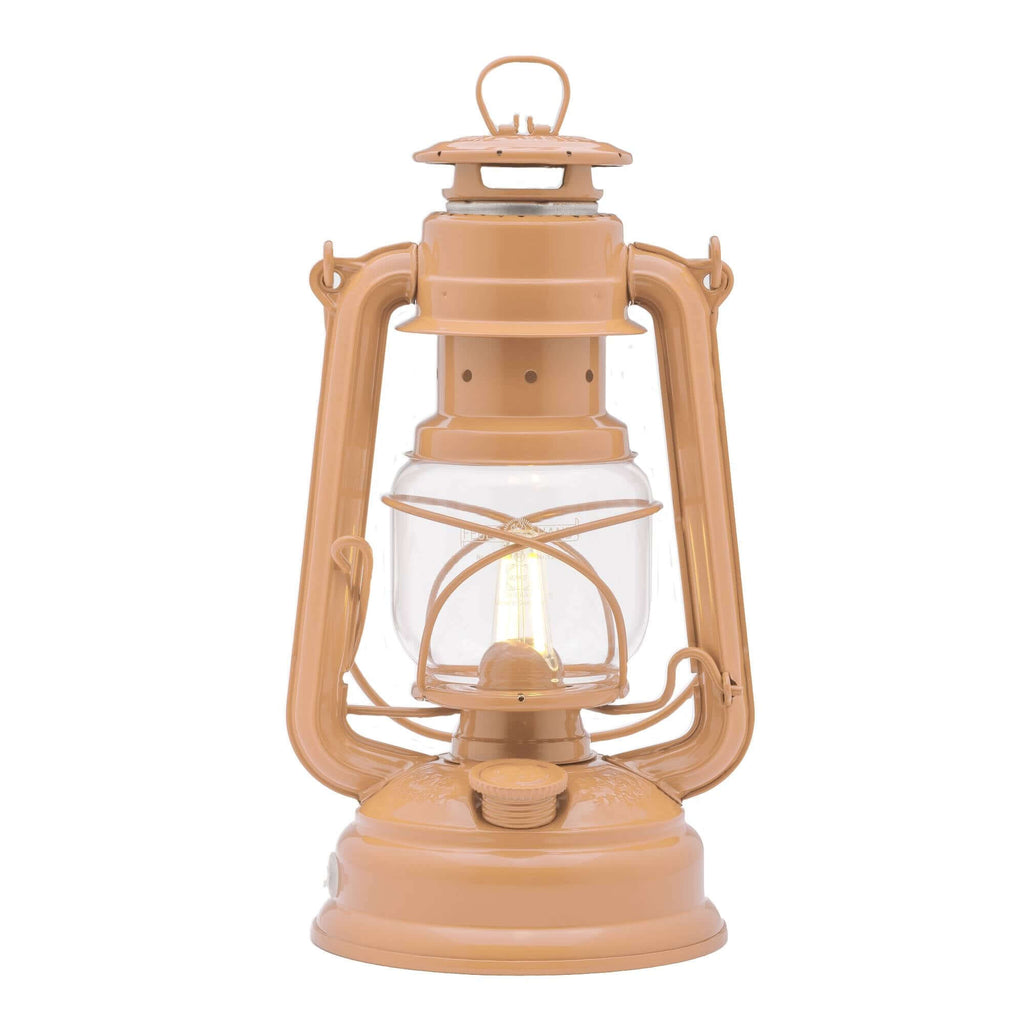 Feuerhand LED Laterne Baby Special 276 in Soft Peach, traditionelles Design mit moderner LED-Technologie für stimmungsvolles Licht.