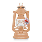 Feuerhand Baby Special 276 Sturmlaterne in Soft Peach, stromlose Outdoor-Beleuchtung, galvanisch verzinkter Stahl.