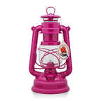 Feuerhand Baby Special 276 Sturmlaterne in Telemagenta, zuverlässige Outdoor-Beleuchtung seit über 125 Jahren.