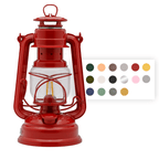 Feuerhand LED Laterne Baby Special 276 in Rot mit Farbpalette im Hintergrund