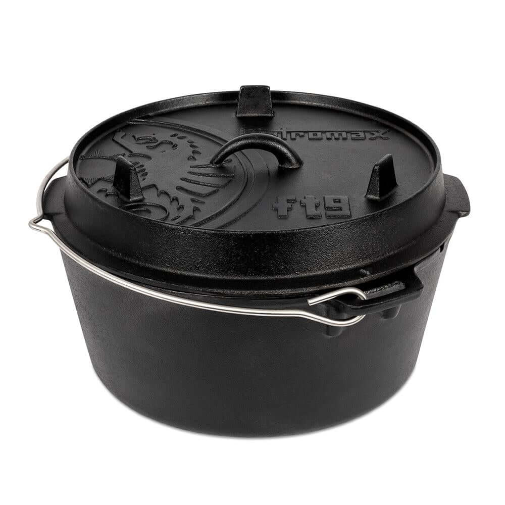 Feuertopf (Dutch Oven) von Petromax, gusseisern, 7.5L Topf mit 1.5L Deckel, ideal für Kochen am offenen Feuer.