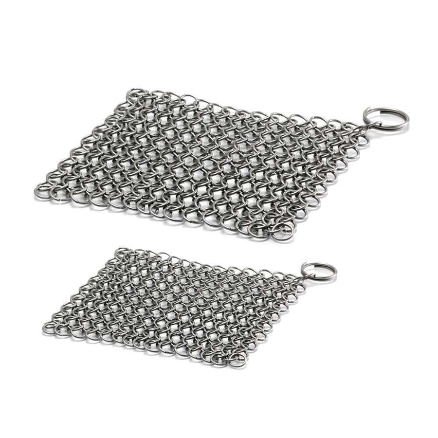 Ringreiniger aus Edelstahl in zwei Größen, ideal für die schonende Reinigung von Guss- und Schmiedeeisenprodukten.